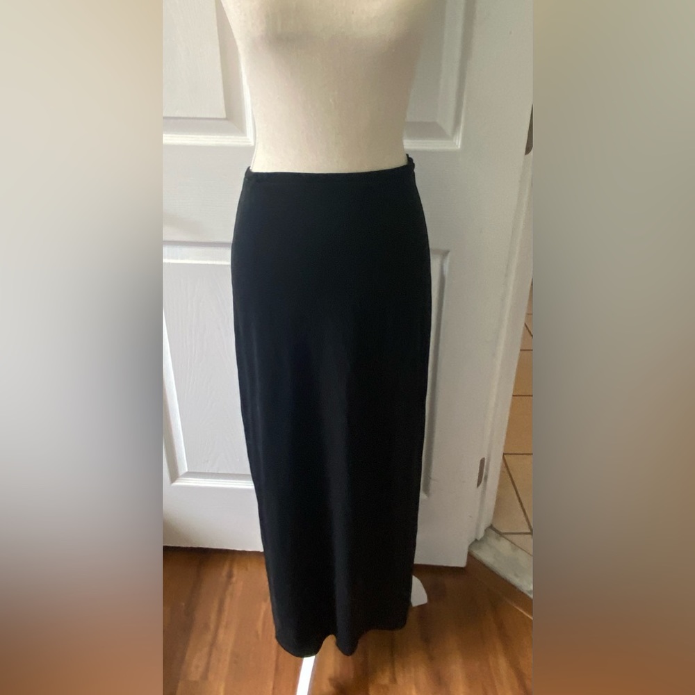 EXPRESS SKIRT - Picture 2 of 4